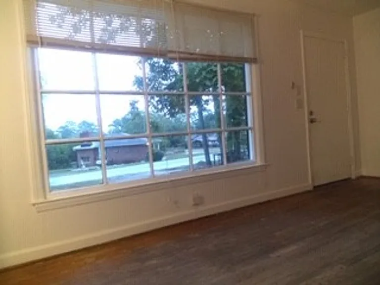 2106 Long Shadow Ln — Photo 4