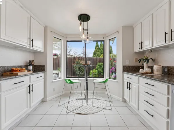 117 Payot Ct, Alameda, CA 94502