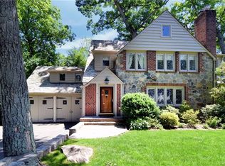 12 Barclay Rd, Scarsdale, NY 10583