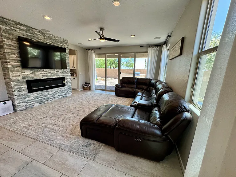 2870 N Blossom Ln — Photo 7