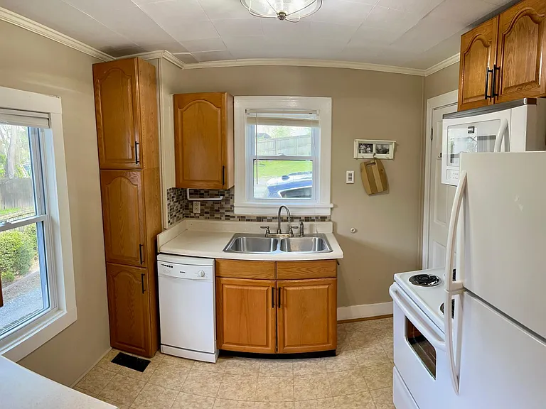 208 Rayon Dr #A — Photo 9