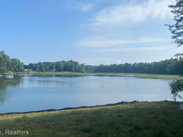 0 Vac Araby Ct, Highland, MI 48356