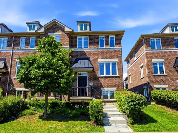 474 Meadowglade Rd, Clarington, ON L1E 0E9