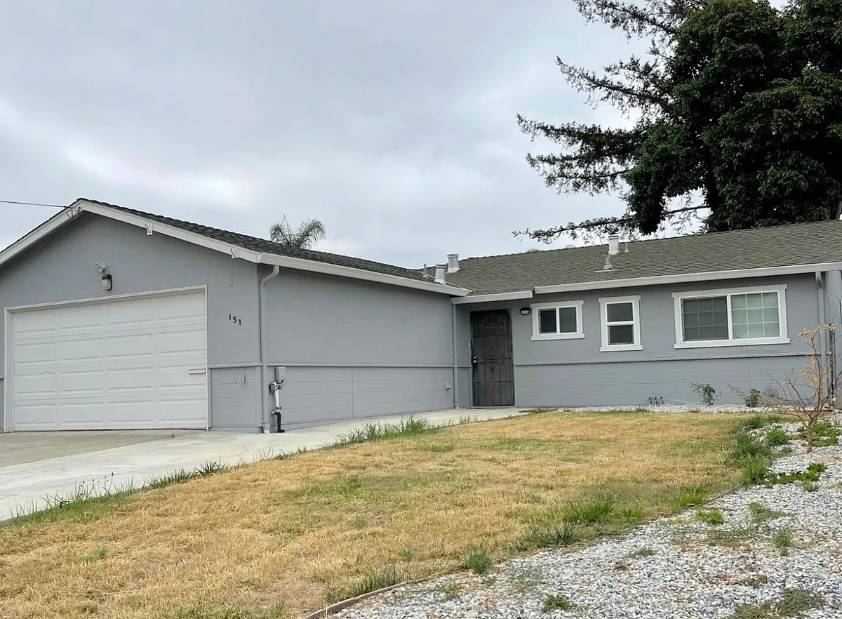 Building Photo - 151 Teddy Dr