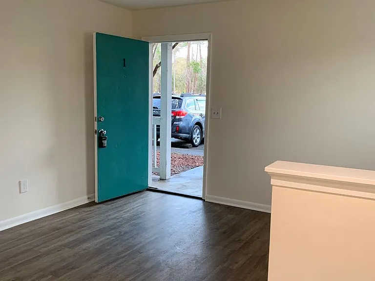 4752 Seahawk Sq #B1 — Photo 3