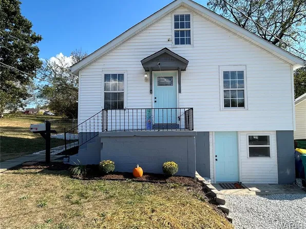 290 E Oak St, Saint Clair, MO 63077