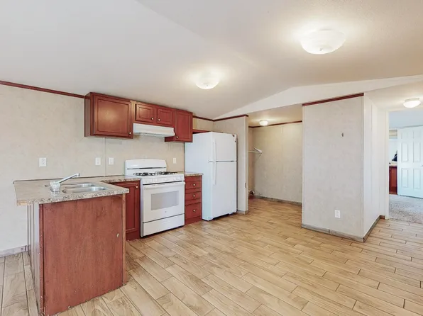 46 Hopi Dr, Los Lunas, NM 87031