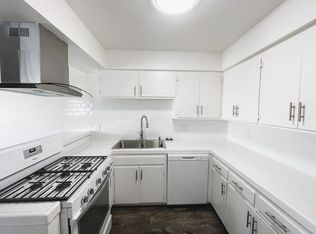 17062 Altadena Dr #2B-1BA-990SQFT, Tustin, CA 92780