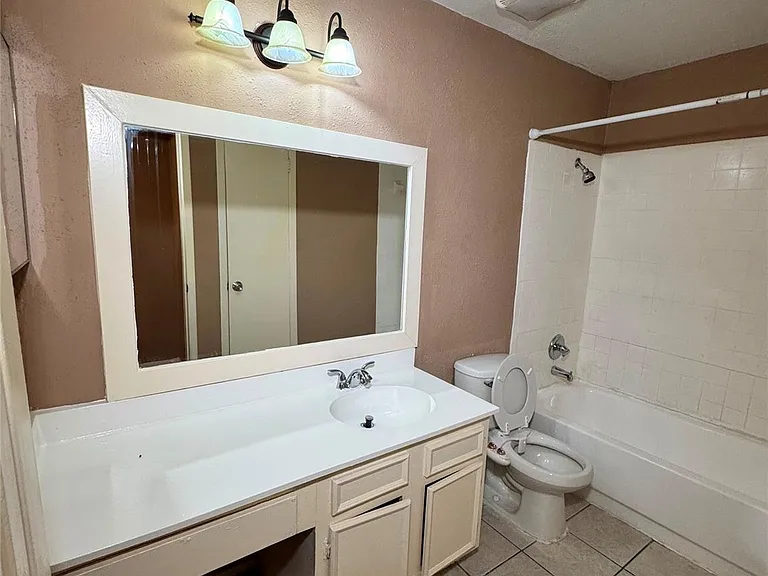 8201 Richmond Ave #12 — Photo 7