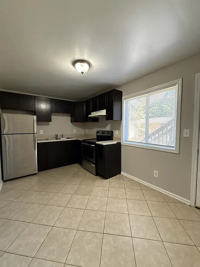 2 bed, 900 sqft, $1,095 — Photo 4