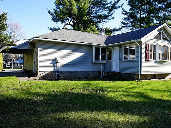 3rd image of 15 Kimberly Ln
