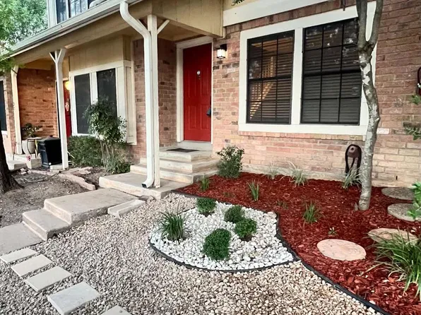 11901 Swearingen Dr APT 32, Austin, TX 78758