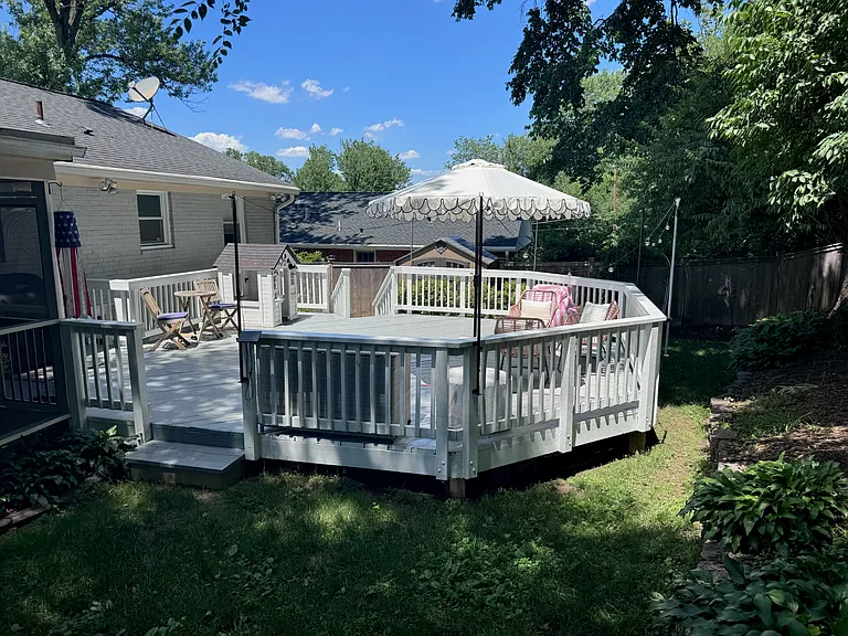 877 Patrick Henry Dr — Photo 17