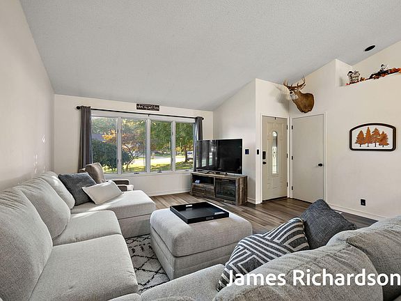 5th image of 15249 Widgeon Rd