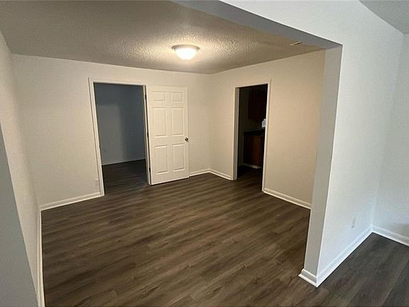 5th image of 3204 Lott Rd