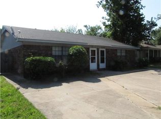 2728 N Barcelona Ave, Fayetteville, AR 72703