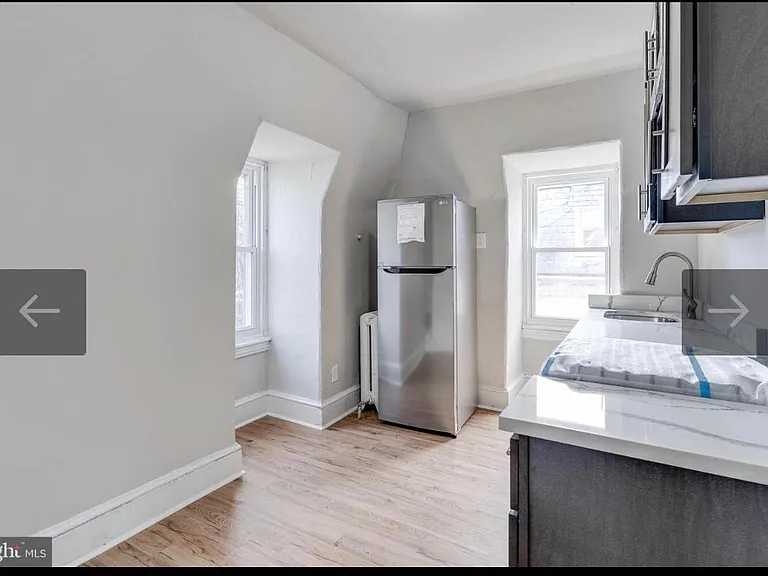 524 E Johnson St #3 — Photo 10