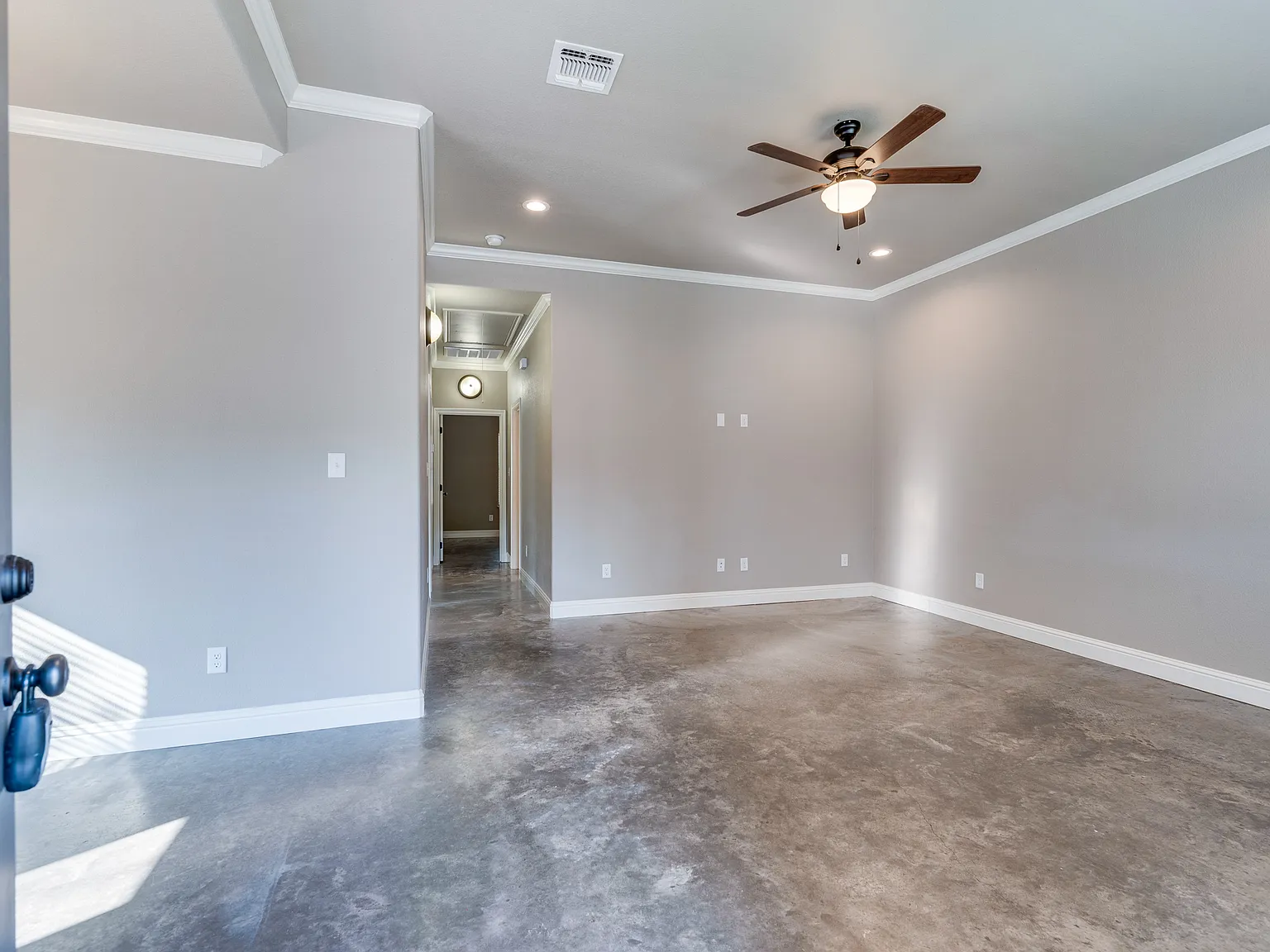 3 bed, 1200 sqft, $1,500 — Photo 4