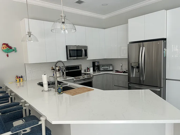 Kitchen island
