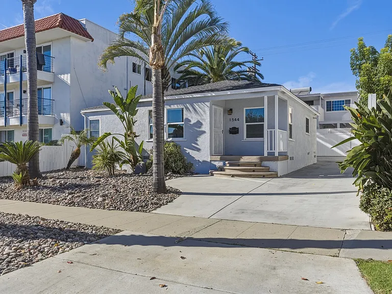 1544 Chalcedony St — Photo 1