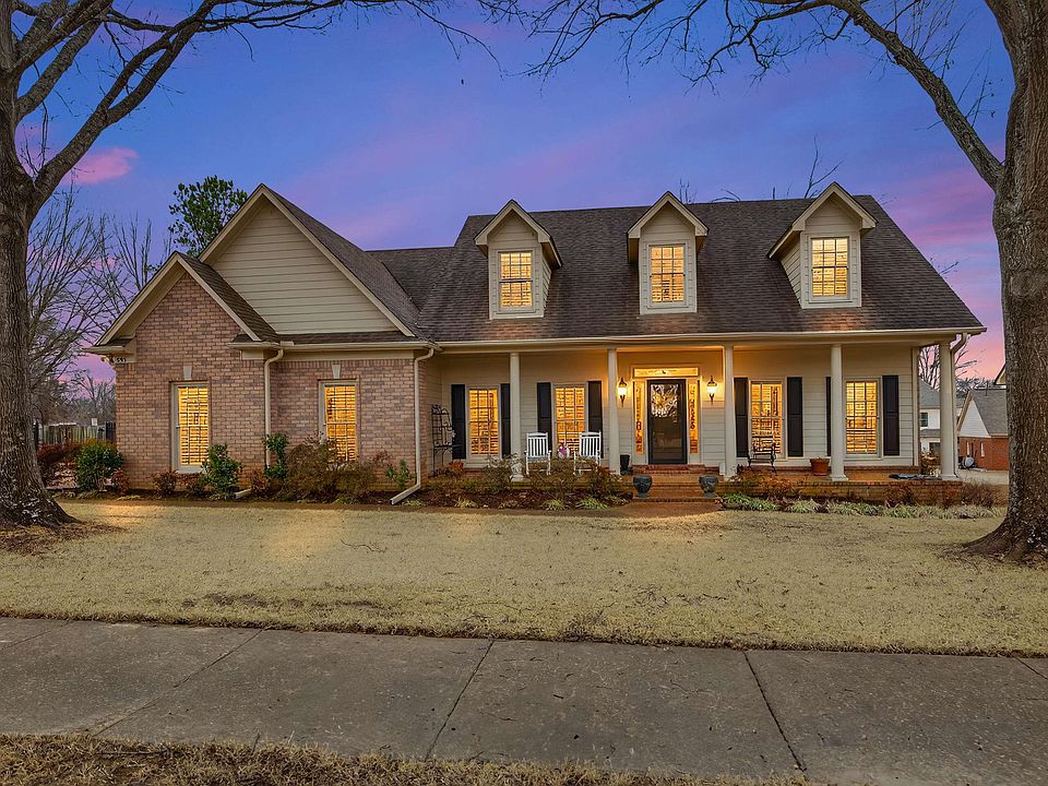 1st image of 595 Sagewood Dr