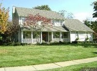 5210 Fairmeadow Dr, Sylvania, OH 43560