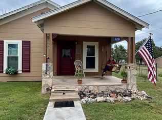 120 Oak Ave, Harper, TX 78631
