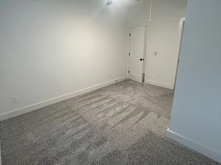 224 Willow Ct — Photo 10