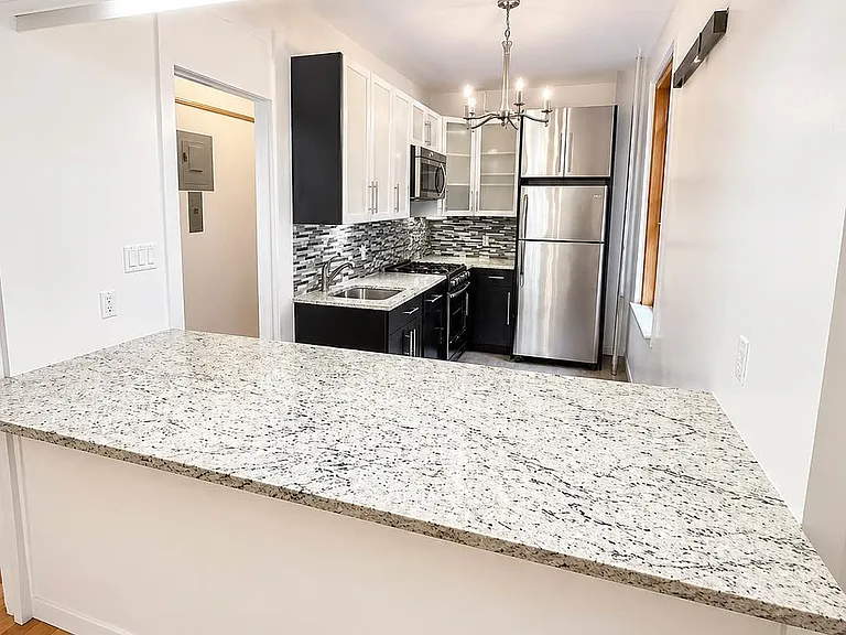 318 W 138th St #3A — Photo 2