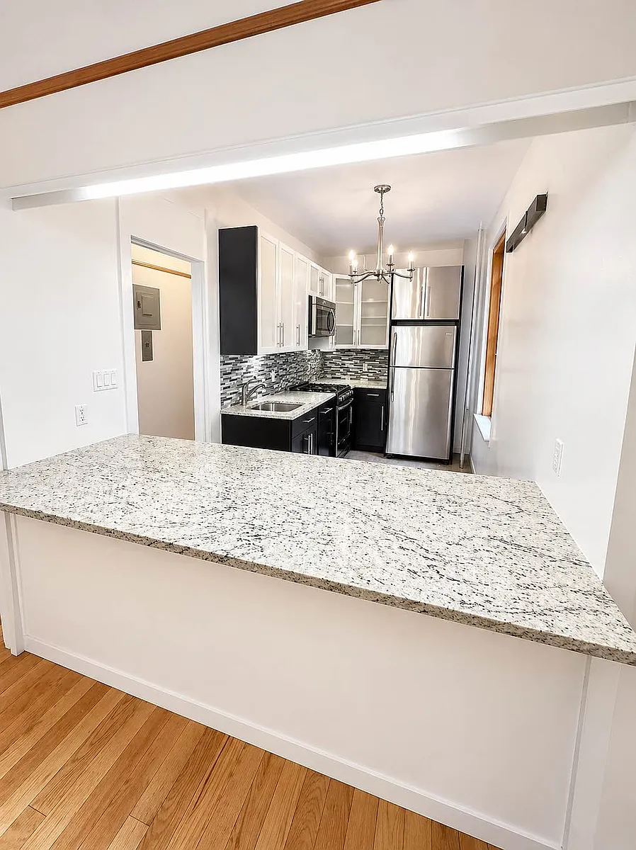 Building Photo - 318 W 138th St #3A
