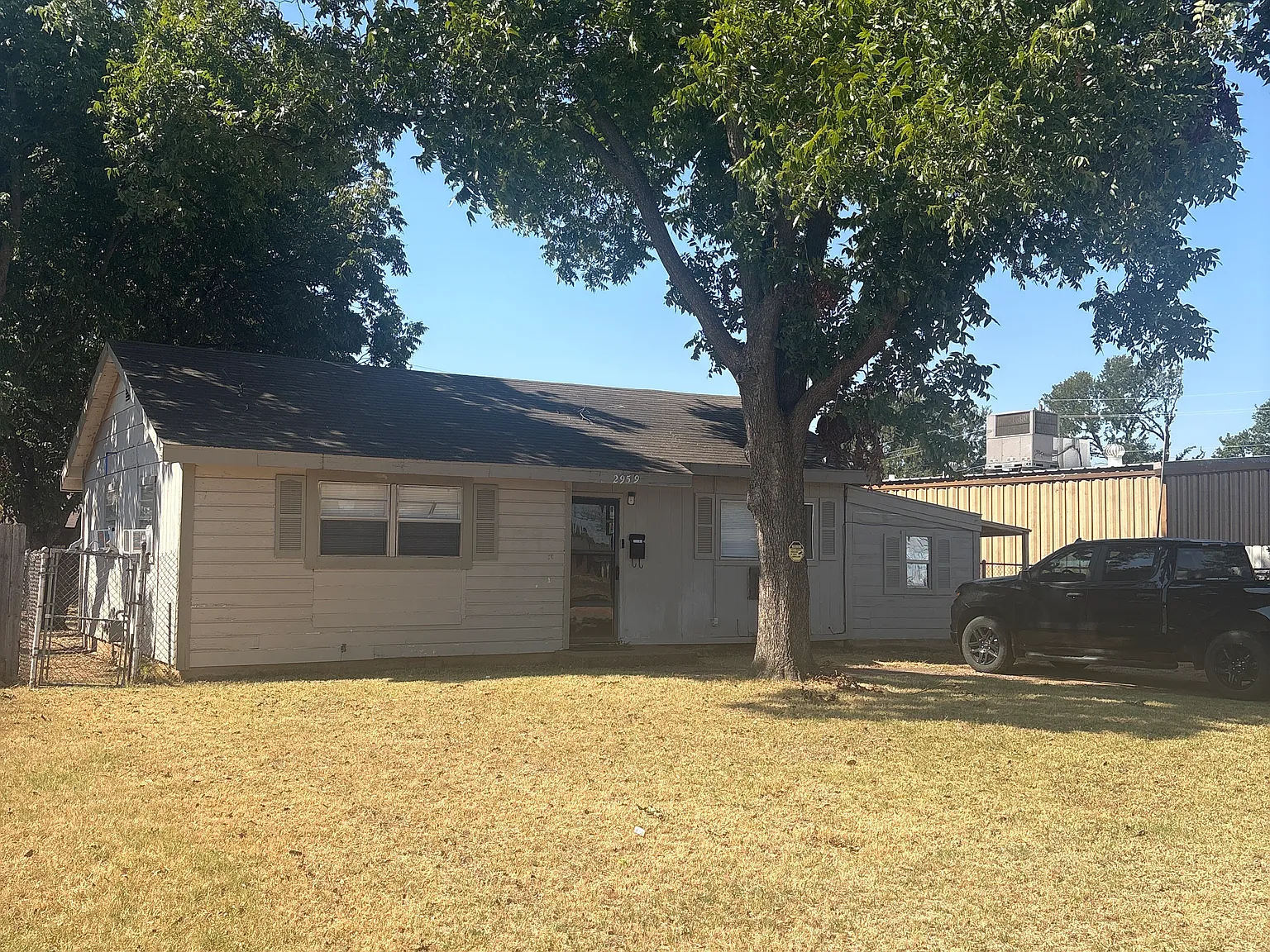 2 bed, 765 sqft, $795 — Photo 1