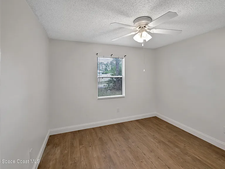 400 Calabria Ave SE — Photo 22