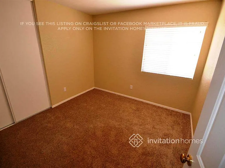 10465 E Azalea Ave — Photo 8