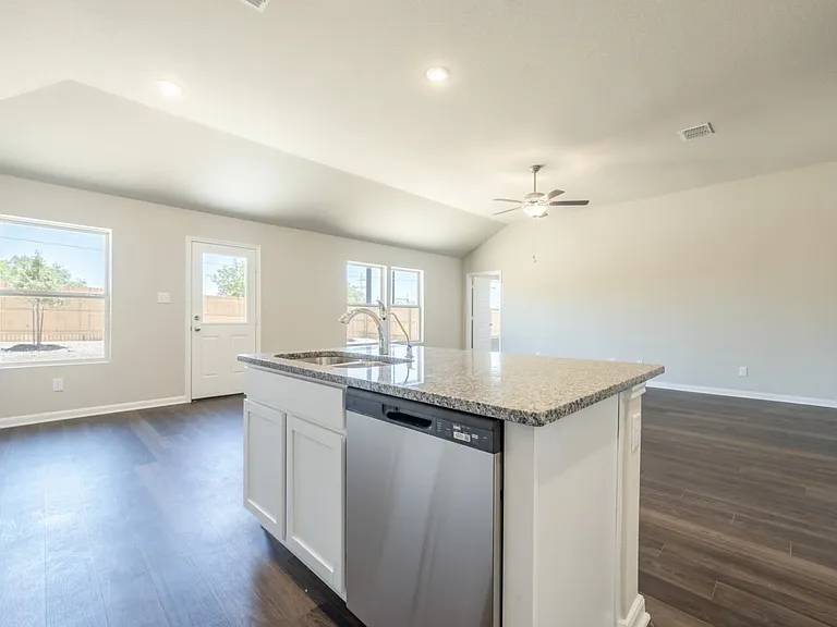 7106 Emerald Valley — Photo 7