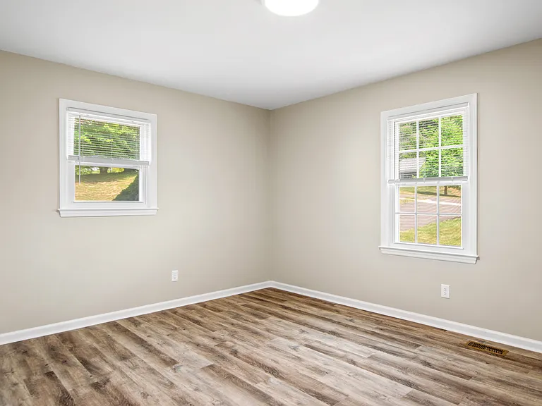315 Owens St #B — Photo 4