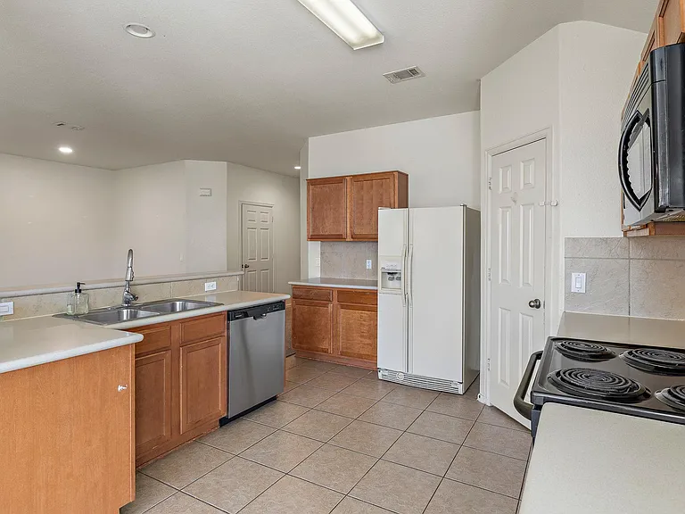 225 King Elder Ln — Photo 5