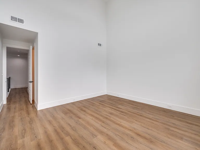 2343 Hondo Ave #2343 — Photo 24
