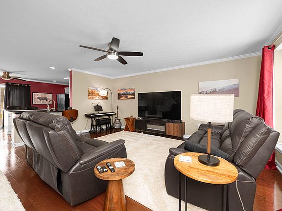 5th image of 6185 Needletail Rd #64