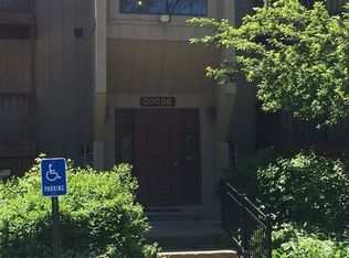 30056 W Twelve Mile Rd UNIT 74, Farmington Hills, MI 48334