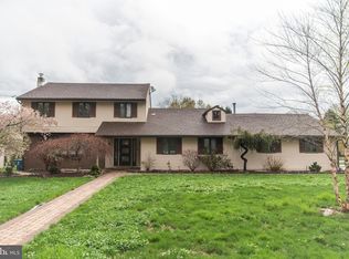 111 Crab Apple Ln, Hatboro, PA 19040