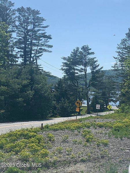 3rd image of 1 Red Wing Road