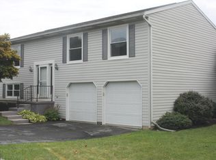 4295 S Carolina Dr, Harrisburg, PA 17112