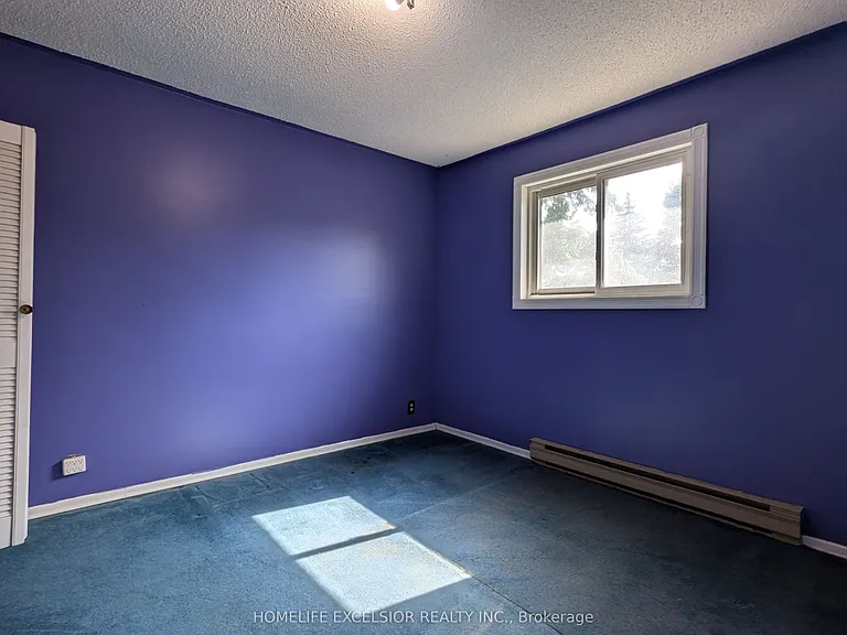 1478 Simcoe St N — Photo 26