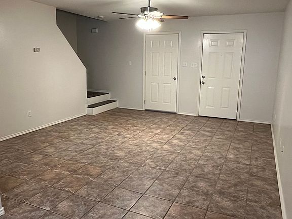 5th image of 955 Live Oak Cir #B