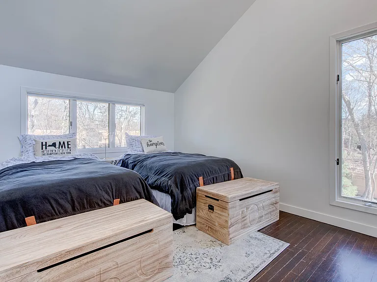 35 Gardiners Ln — Photo 12