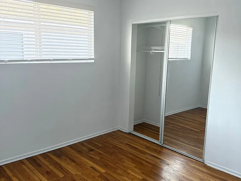 4457 & 4463 Murietta Ave — Photo 15