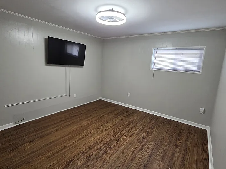 534 North Cir — Photo 24