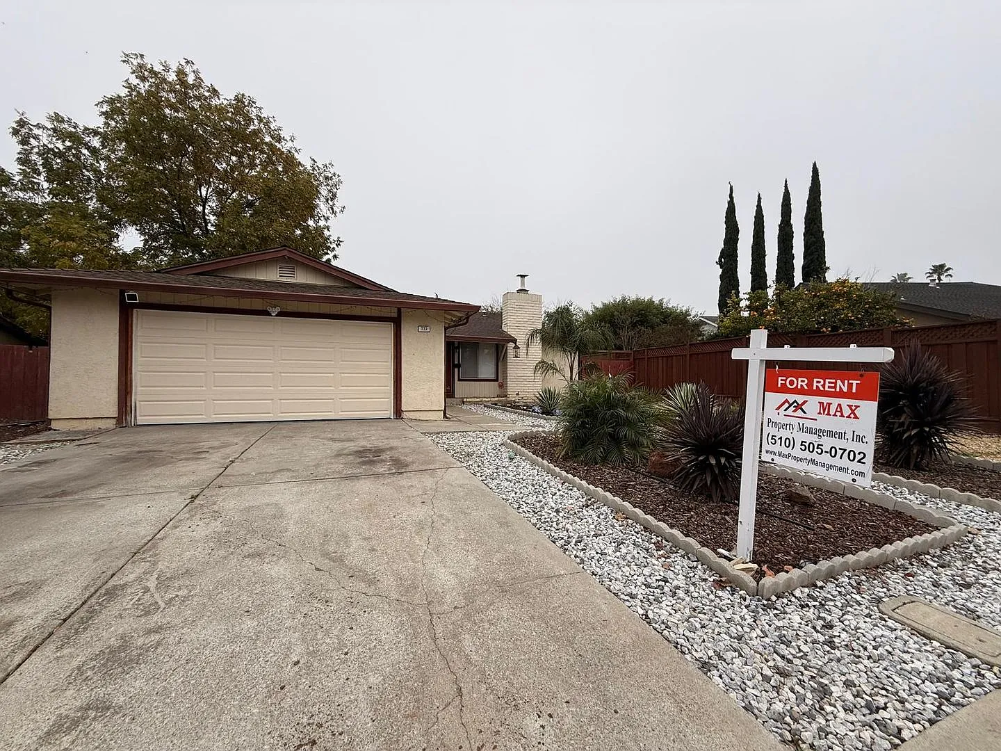 773 Valley Green Dr photo 1