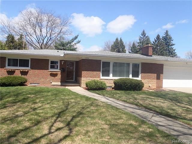 1st image of 15738 Crescent Ave