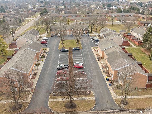 3rd image of 544 Adrian Ct